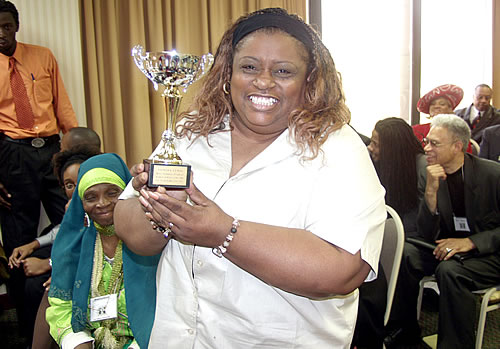 Vanessa Lewis receiving Most Valuable Producer (MVP) Award - World Series '04 (8/29/04 - 12/31/04), Norfolk, Virginia Producer Training and Awards